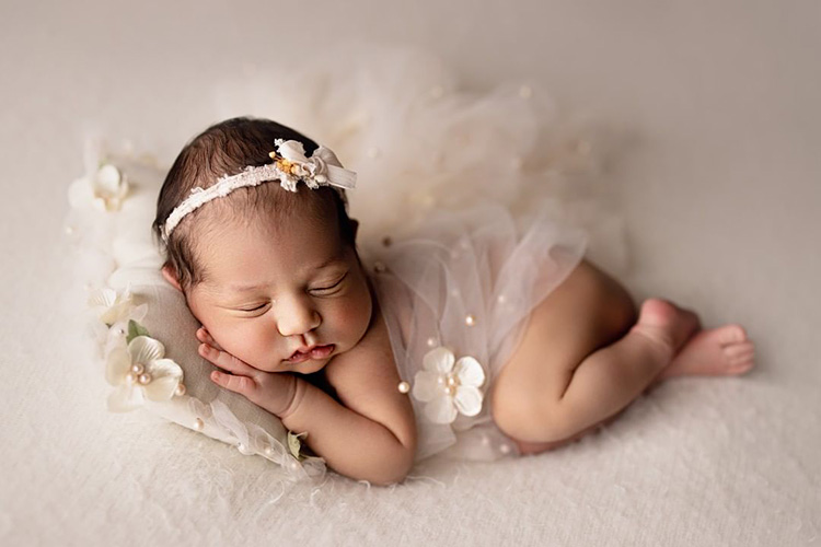 Newborn Photography  Wrap  Bla - Photography Composition review and price